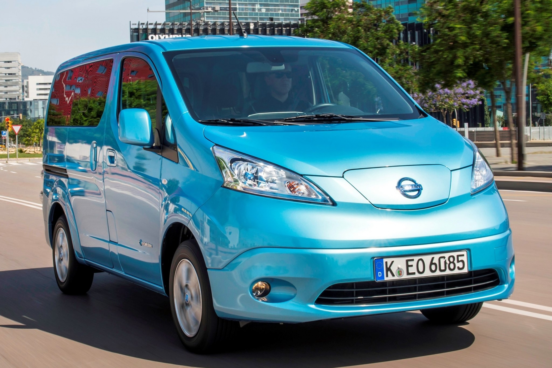 Nissan e-NV200 - цены, отзывы, характеристики e-NV200 от Nissan