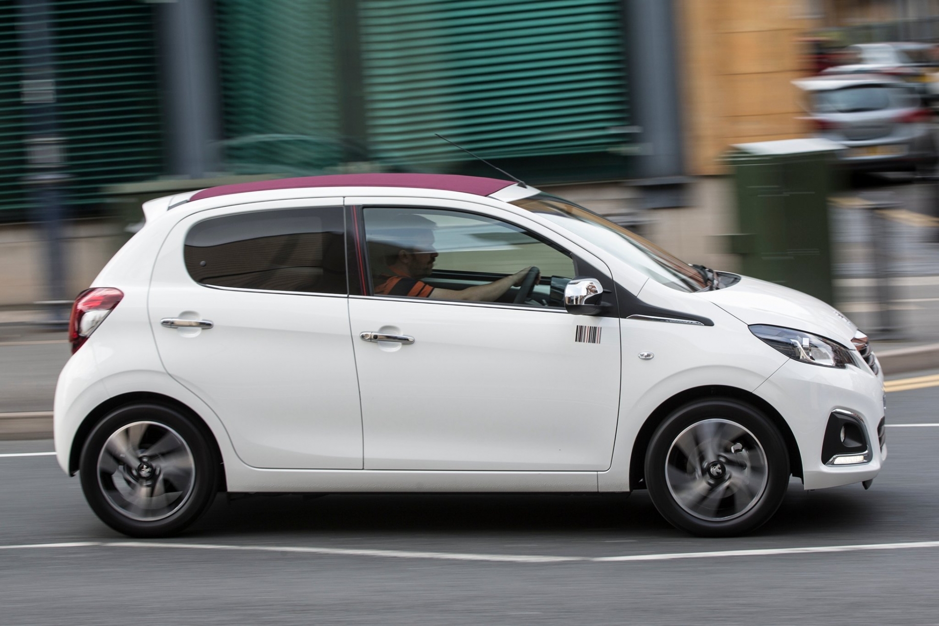 Peugeot 108 5-ти дверный - цены, отзывы, характеристики 108 5-ти дверный от  Peugeot