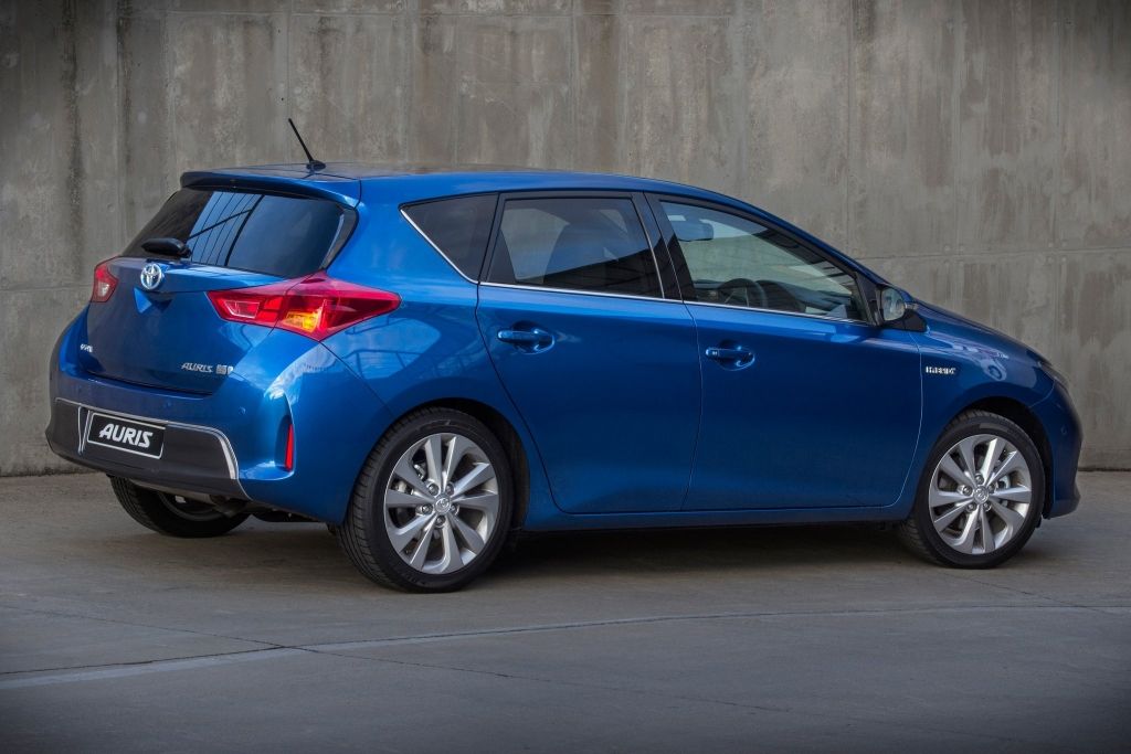 Цвета Toyota Auris Hybrid (цвета кузова Тойота Аурис)