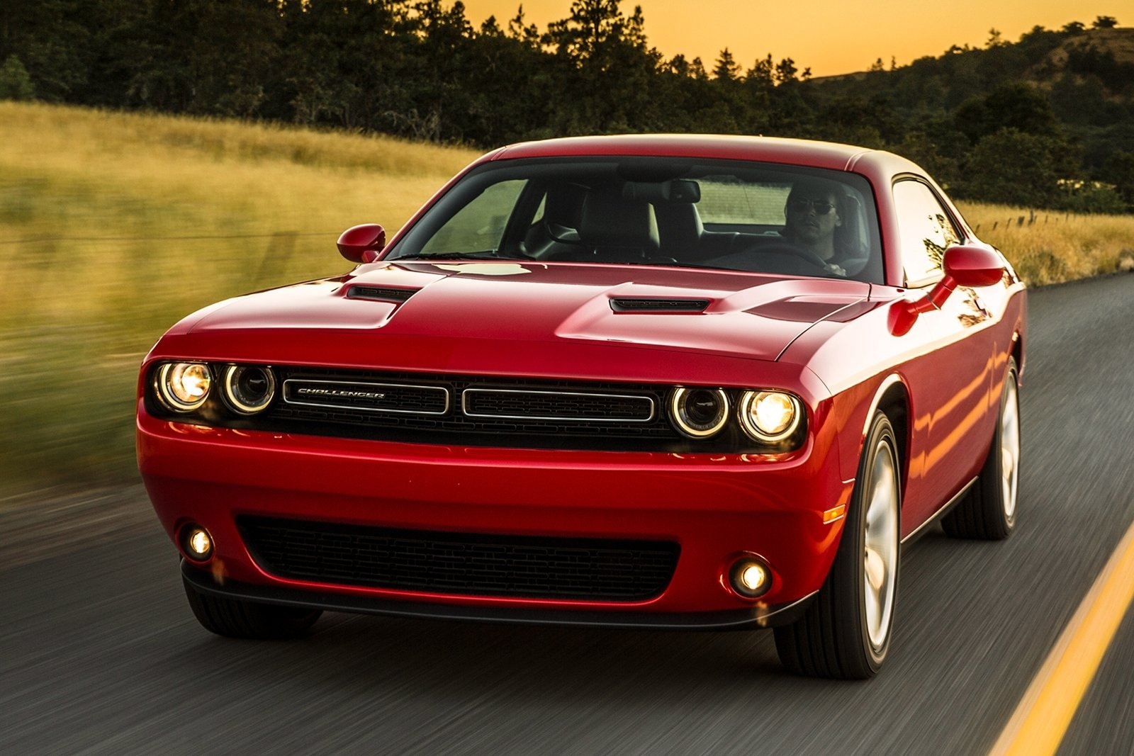 Dodge Challenger - цены, отзывы, характеристики Challenger от Dodge