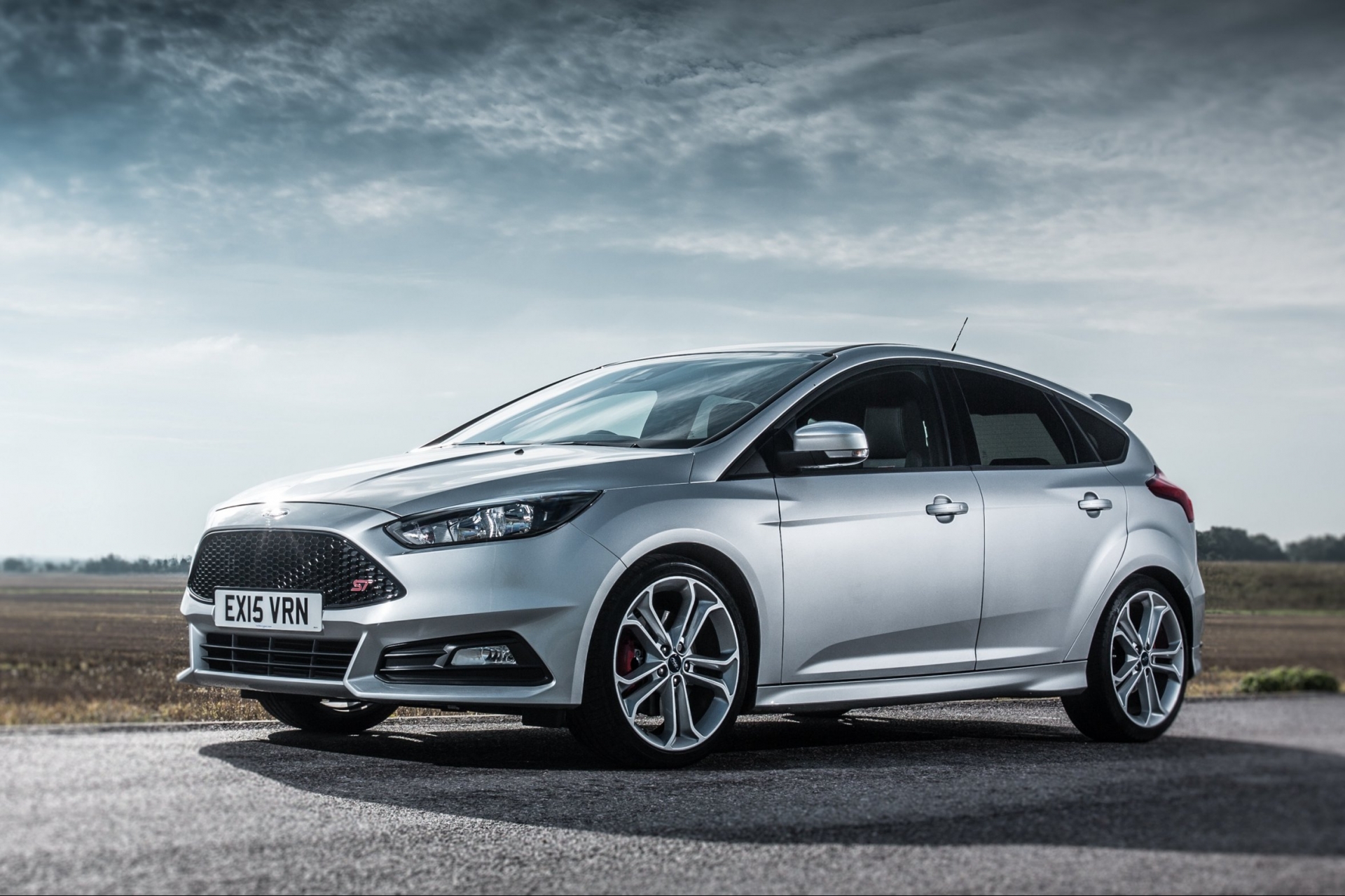 Фото Ford Focus ST - фотографии Форд Фокус