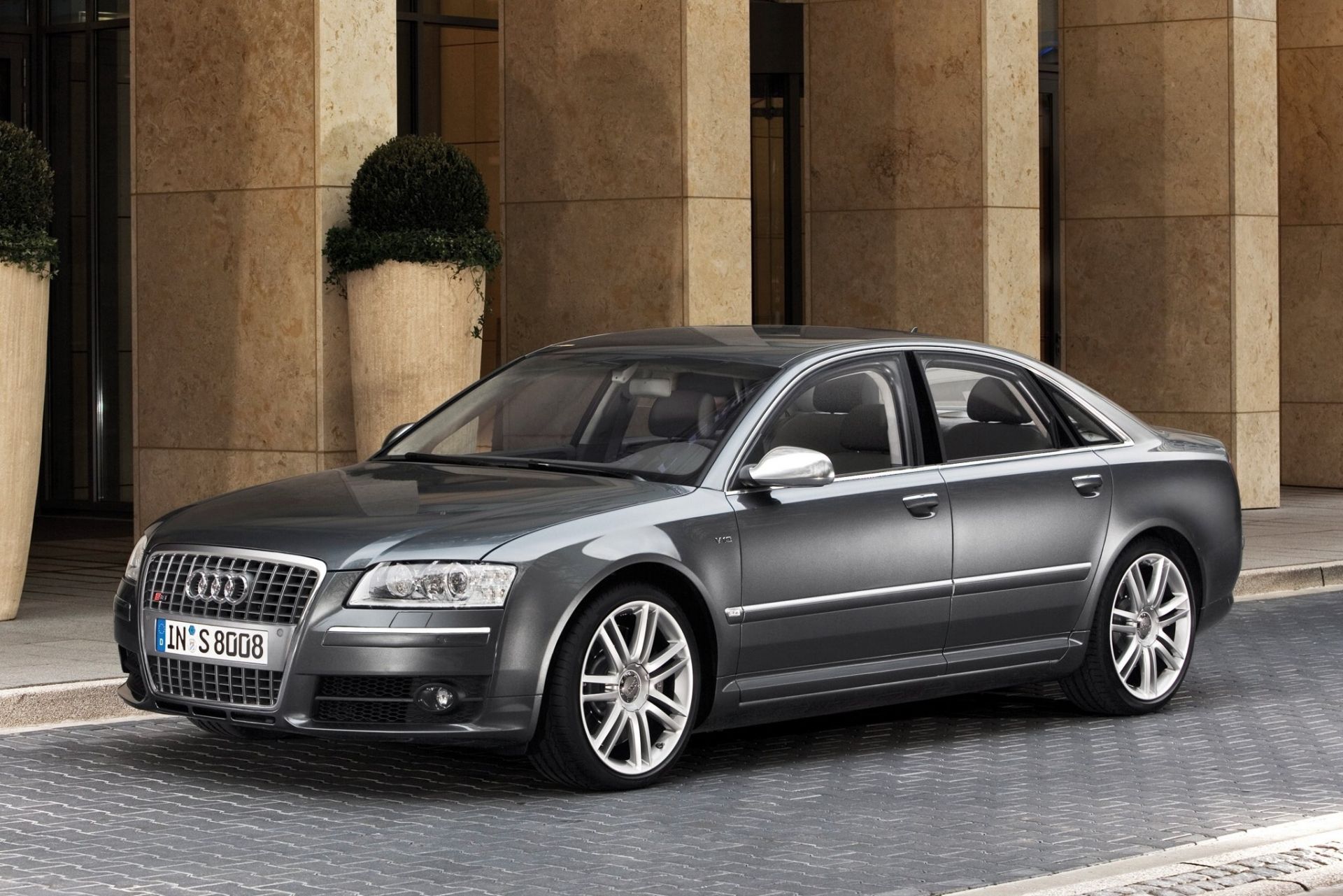 Audi S8 (D3/4E) - цены, отзывы, характеристики S8 (D3/4E) от Audi