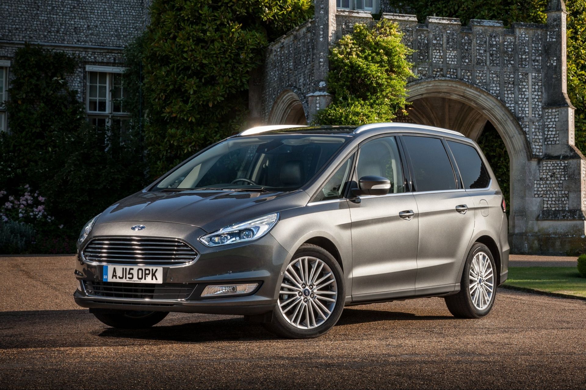 Машина ford galaxy. Ford Galaxy 2.0 TDCI. Ford Galaxy mk2. Форд галакси 2015. Форд галакси 2022.