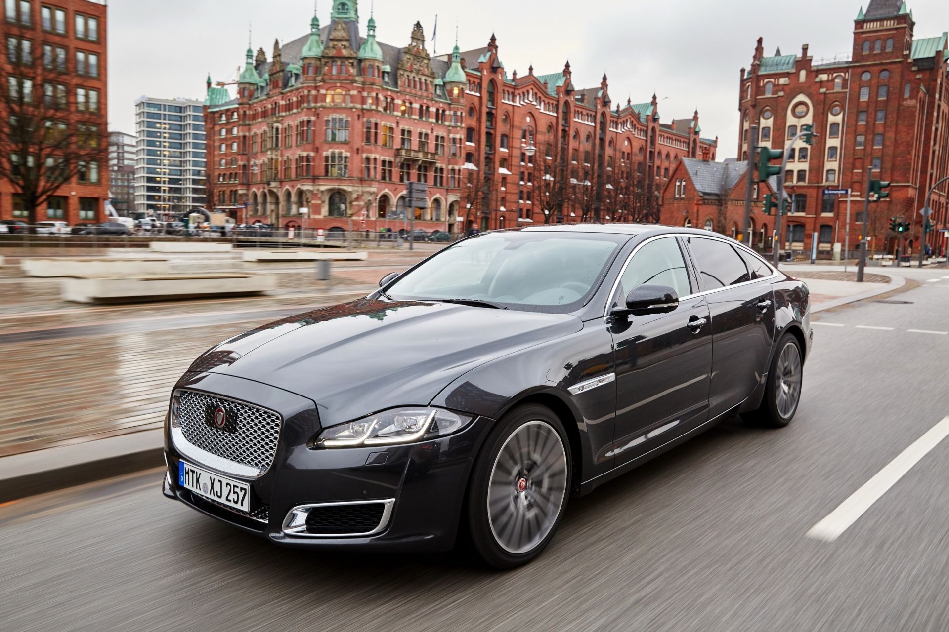 Jaguar XJ - цены, отзывы, характеристики XJ от Jaguar