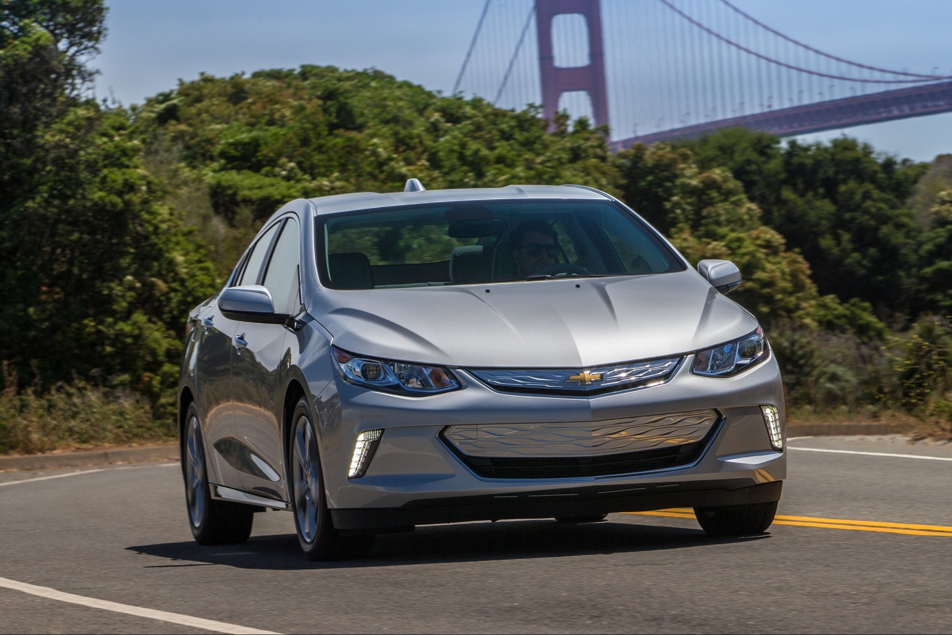 Chevrolet Volt - цены, отзывы, характеристики Volt от Chevrolet