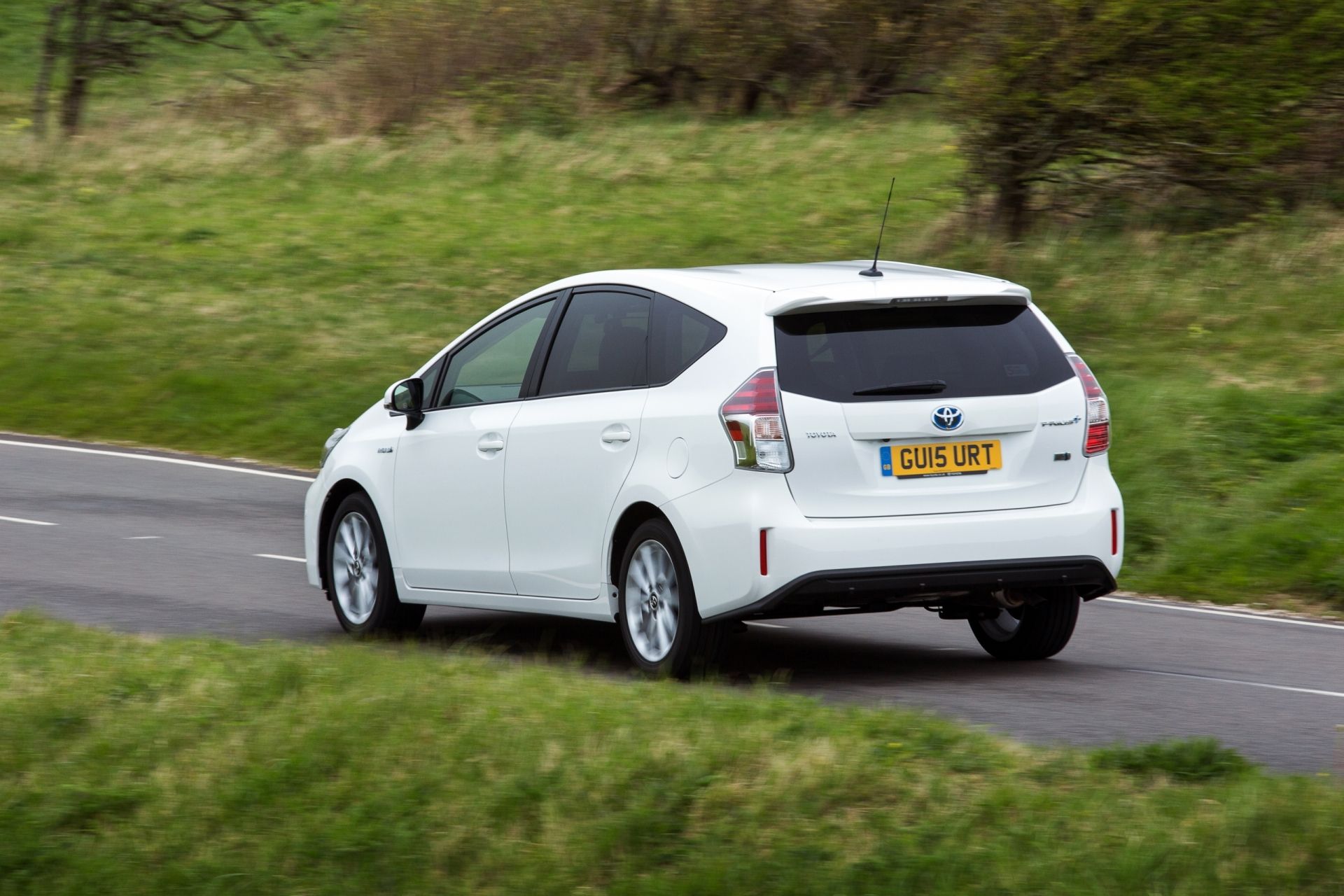 Toyota Prius v