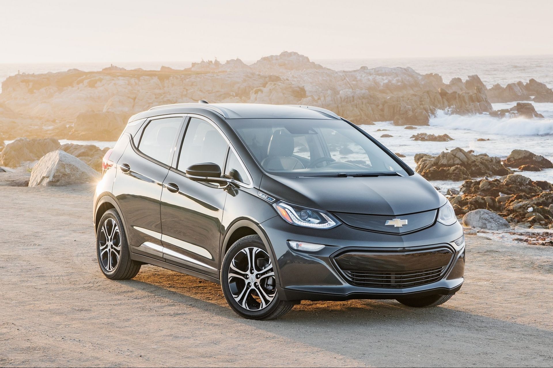 Chevrolet Bolt EV - цены, отзывы, характеристики Bolt EV от Chevrolet