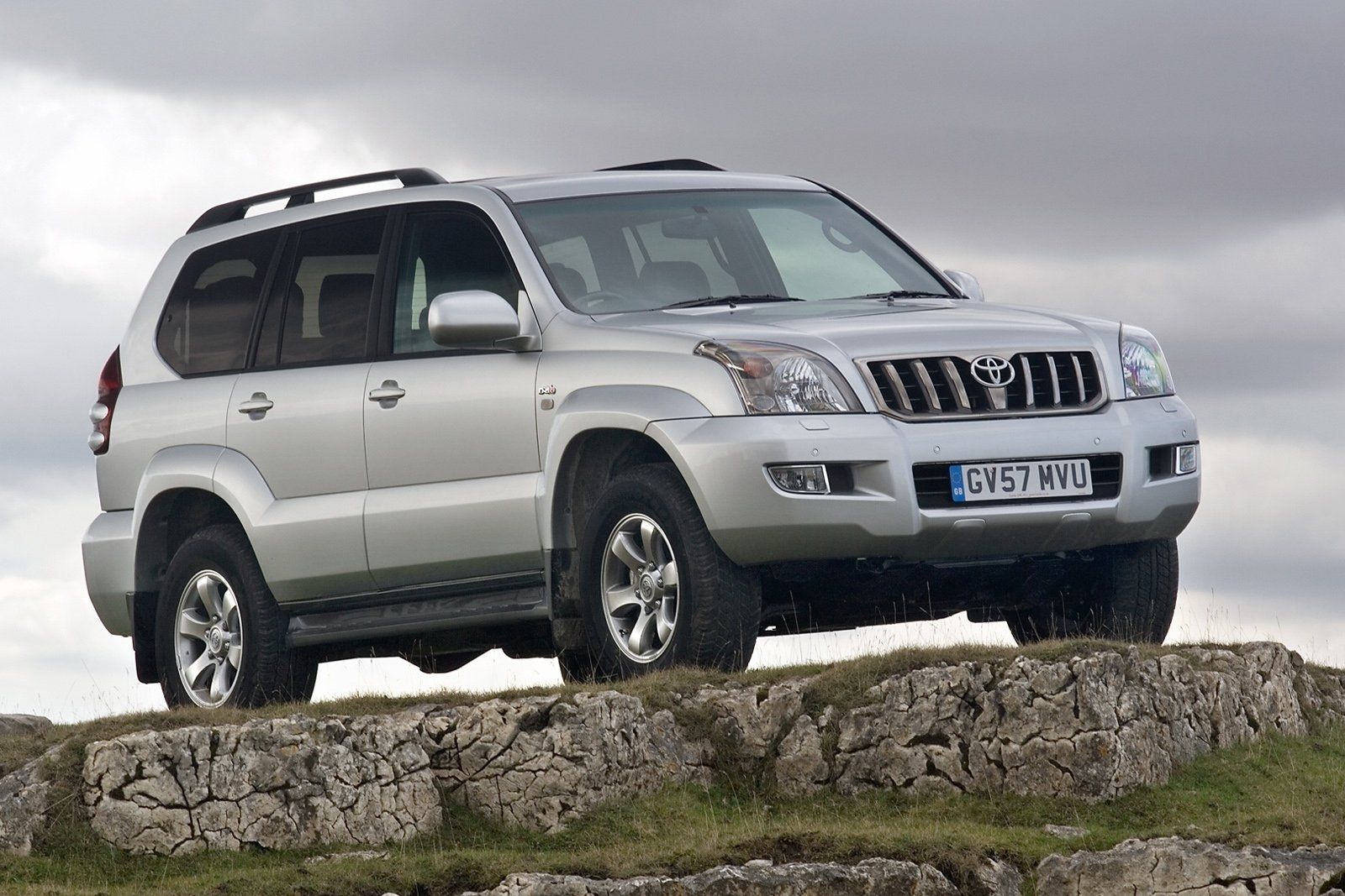 Toyota Land Cruiser Prado 120 - цены, отзывы, характеристики Land Cruiser  Prado 120 от Toyota