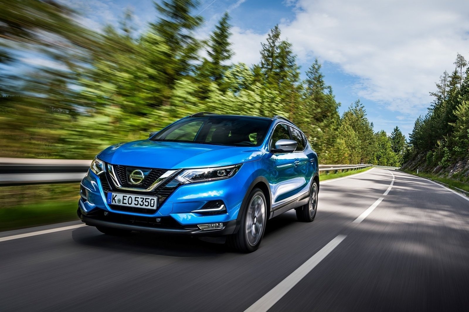 Кашкай 2020 j11. Nissan Qashqai 2017. Новый Кашкай 2023. Renault Kadjar vs Nissan Qashqai. Кашкай драг.