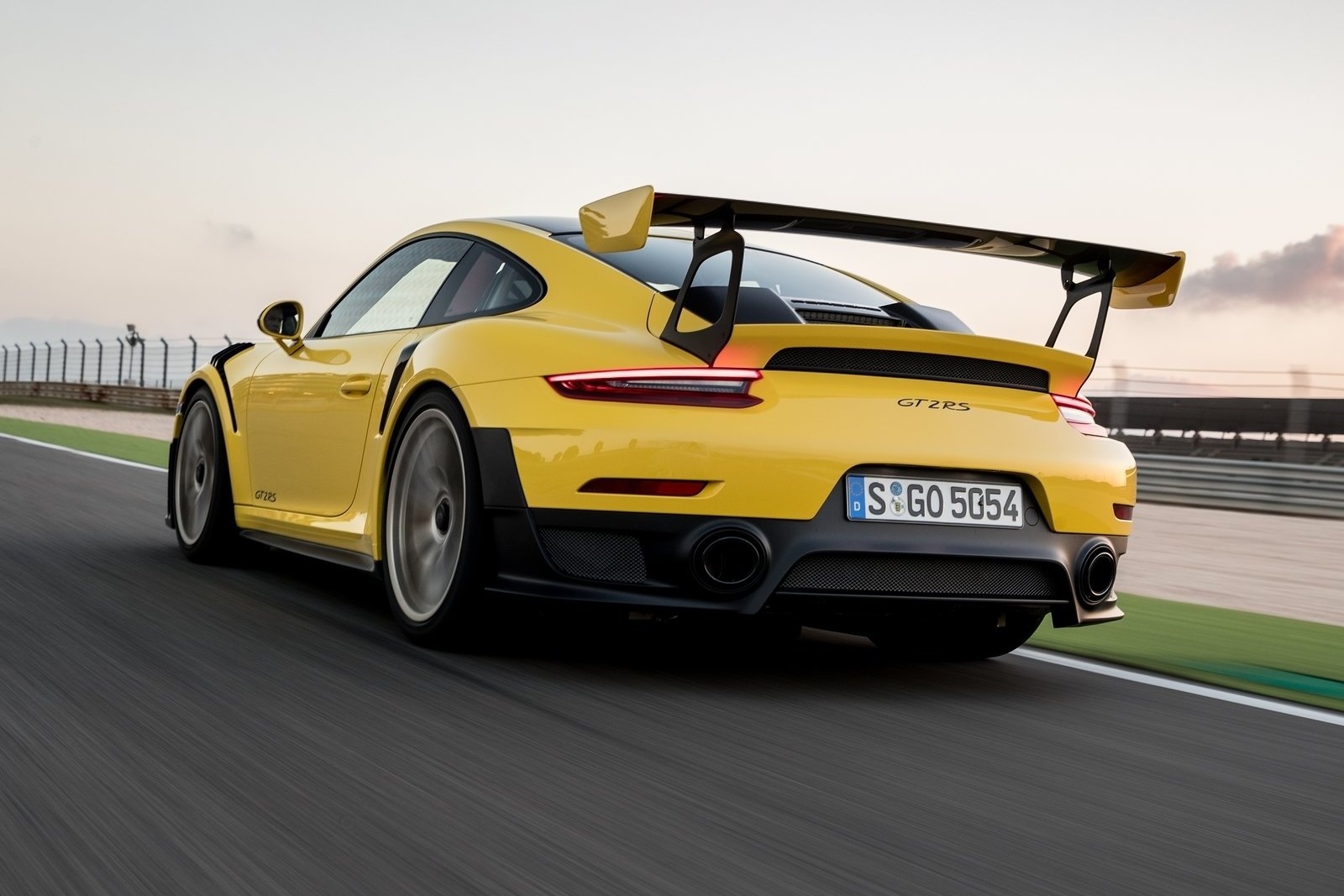 Porsche 911 GT2 (991) - цены, отзывы, характеристики 911 GT2 (991