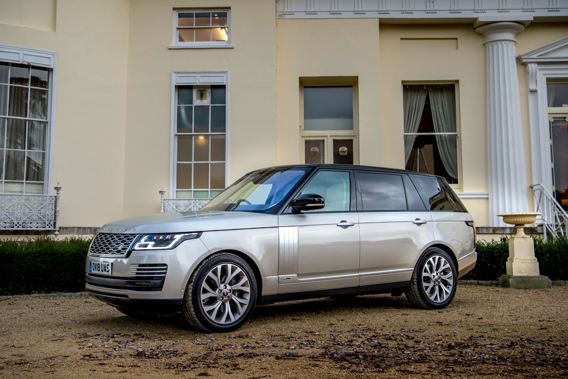 НОВЫЙ RANGE ROVER ОТ SV BESPOKE