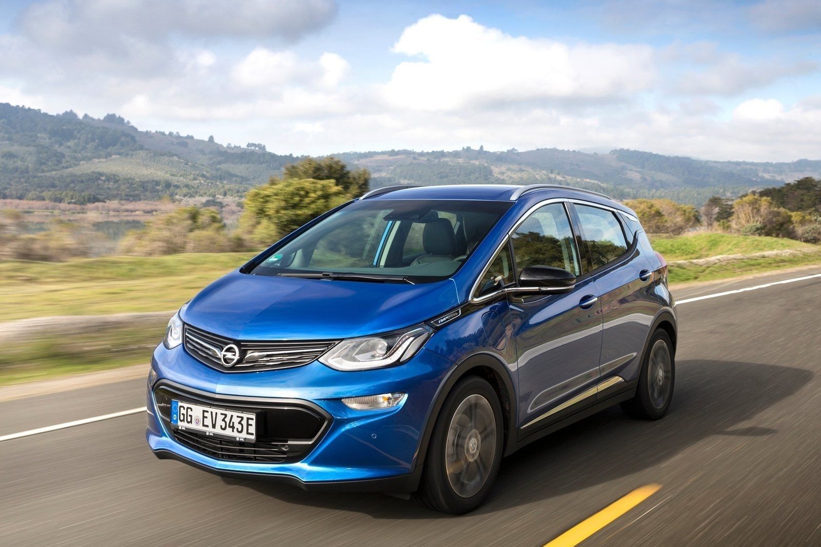 Opel Ampera-e - цены, отзывы, характеристики Ampera-e от Opel