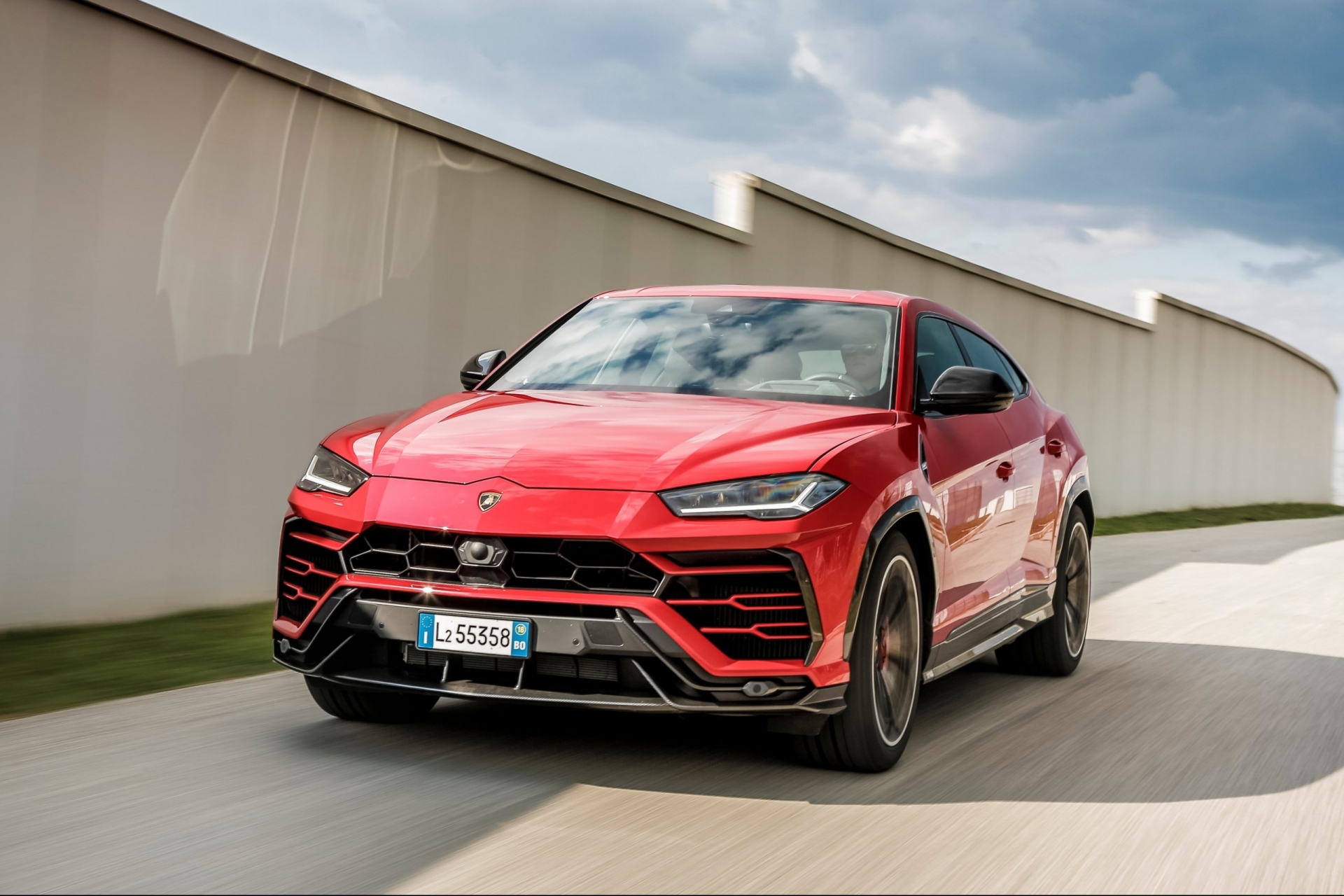 Фото Lamborghini Urus