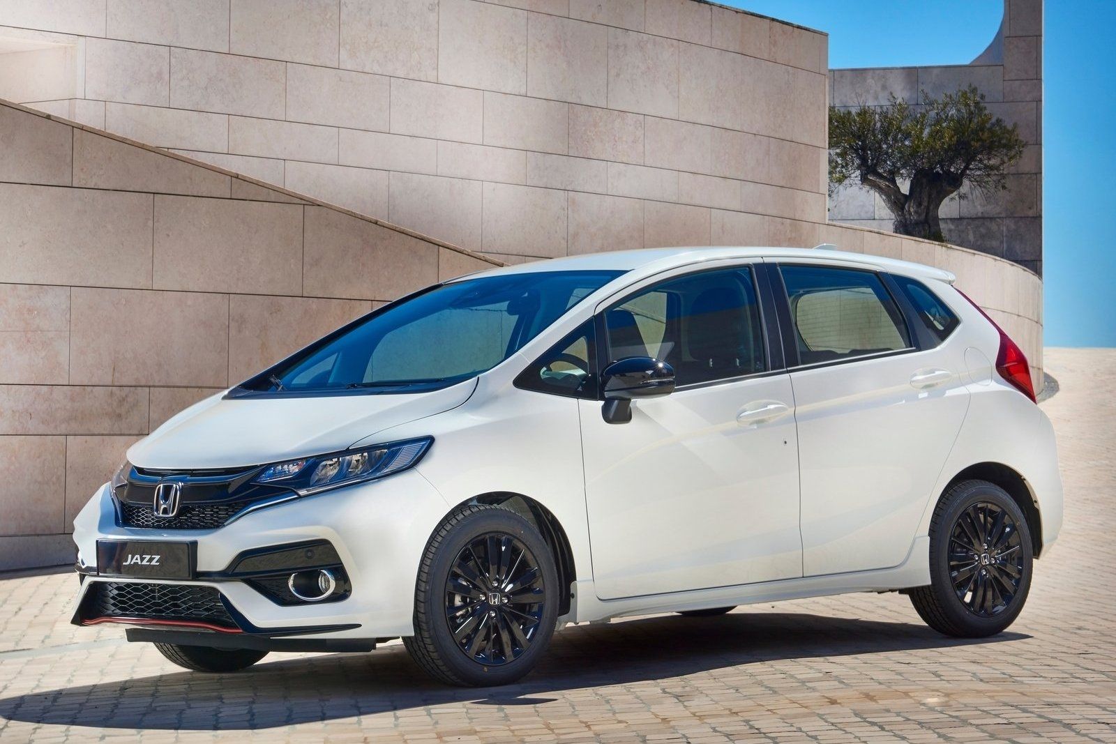 Honda Jazz - цены, отзывы, характеристики Jazz от Honda