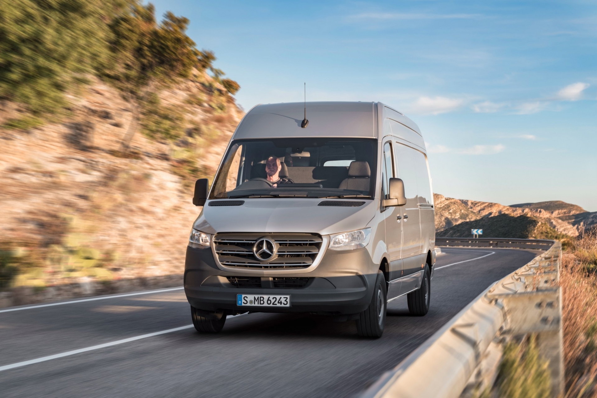 Мерседес-Бенц Спринтер 2018. Mercedes Benz Sprinter 2021. Mercedes Benz Sprinter 2018. Мерседес Спринтер 2021.