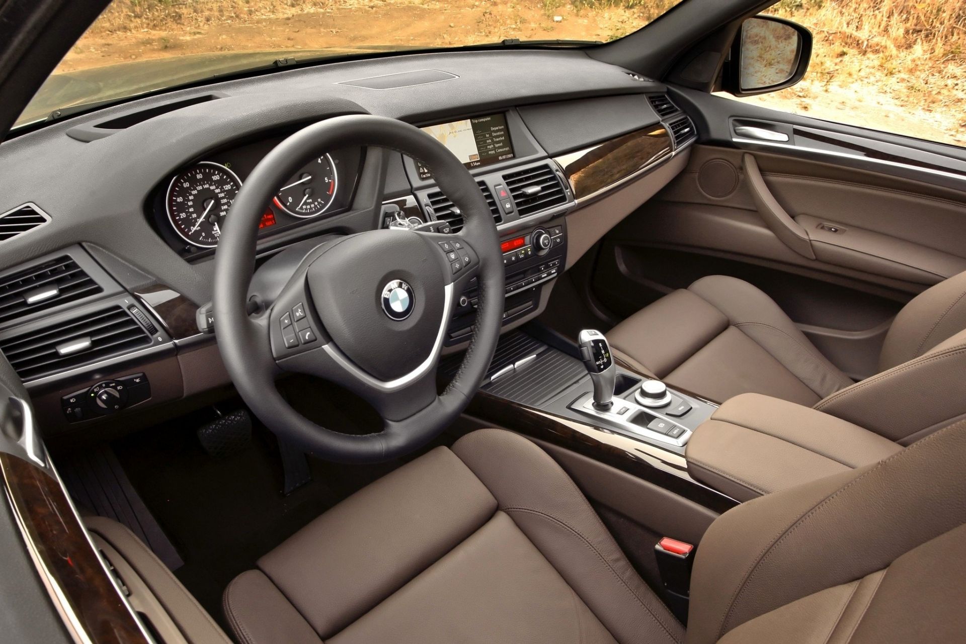 Перетяжка салона BMW x5 e70