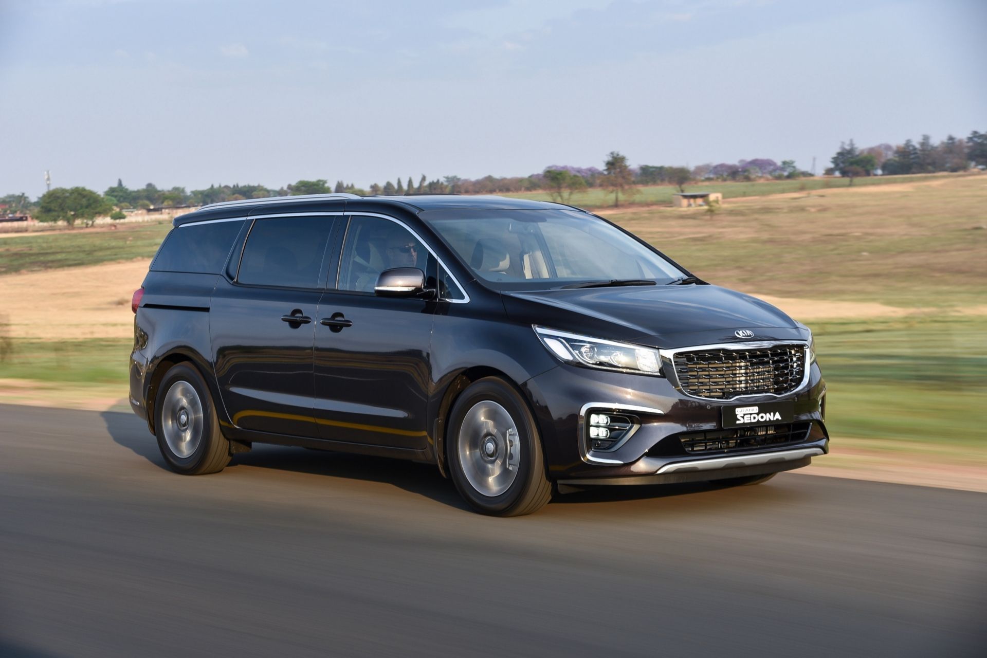 Кии 2018. Kia Carnival 2018. Kia Sedona 2018. Kia Carnival 2017. Киа Карнивал 2018 года.