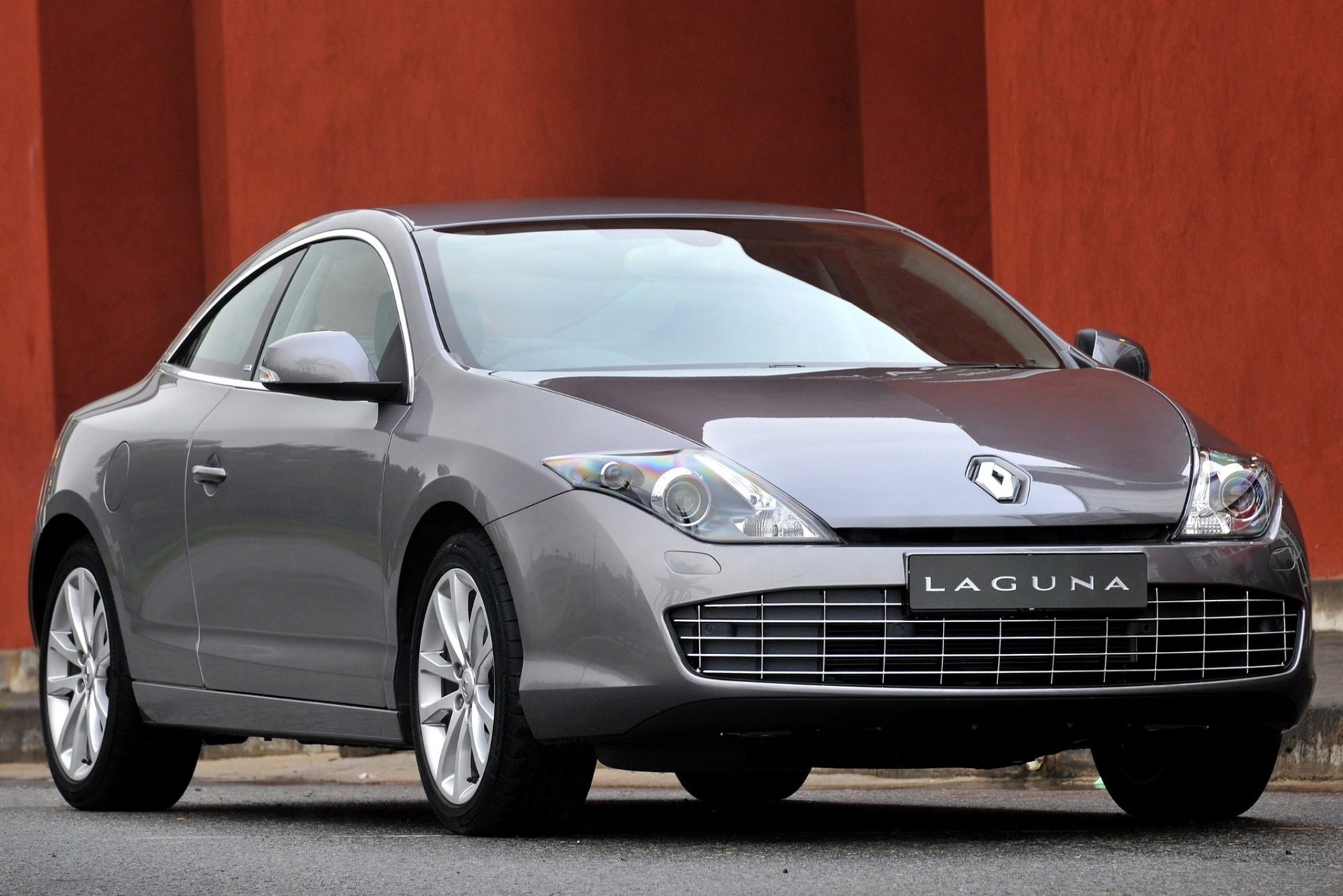 Renault Laguna Coupe - цены, отзывы, характеристики Laguna Coupe от Renault