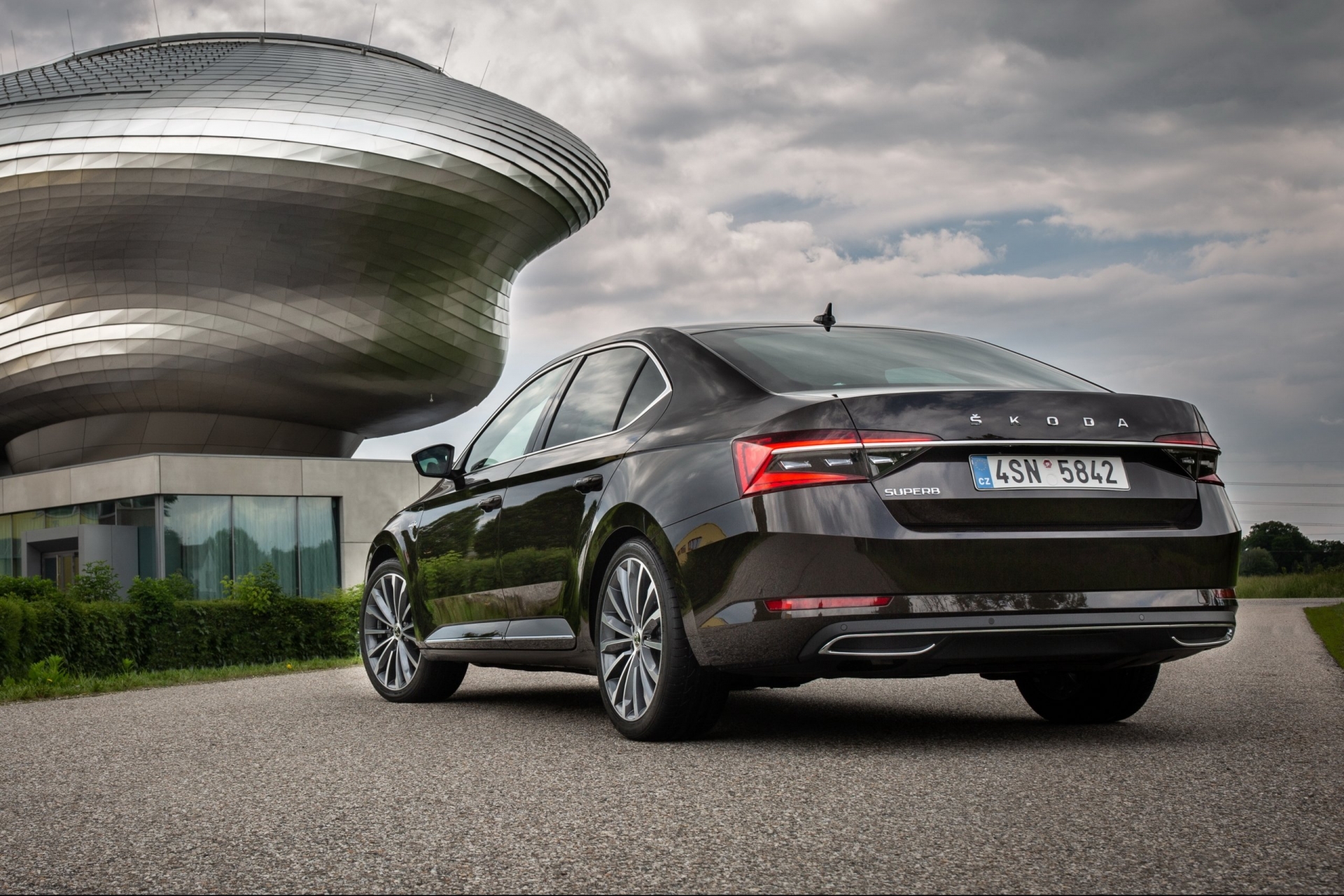 2019 Skoda Superb III (facelift 2019) характеристики, Расход топлива, Габариты