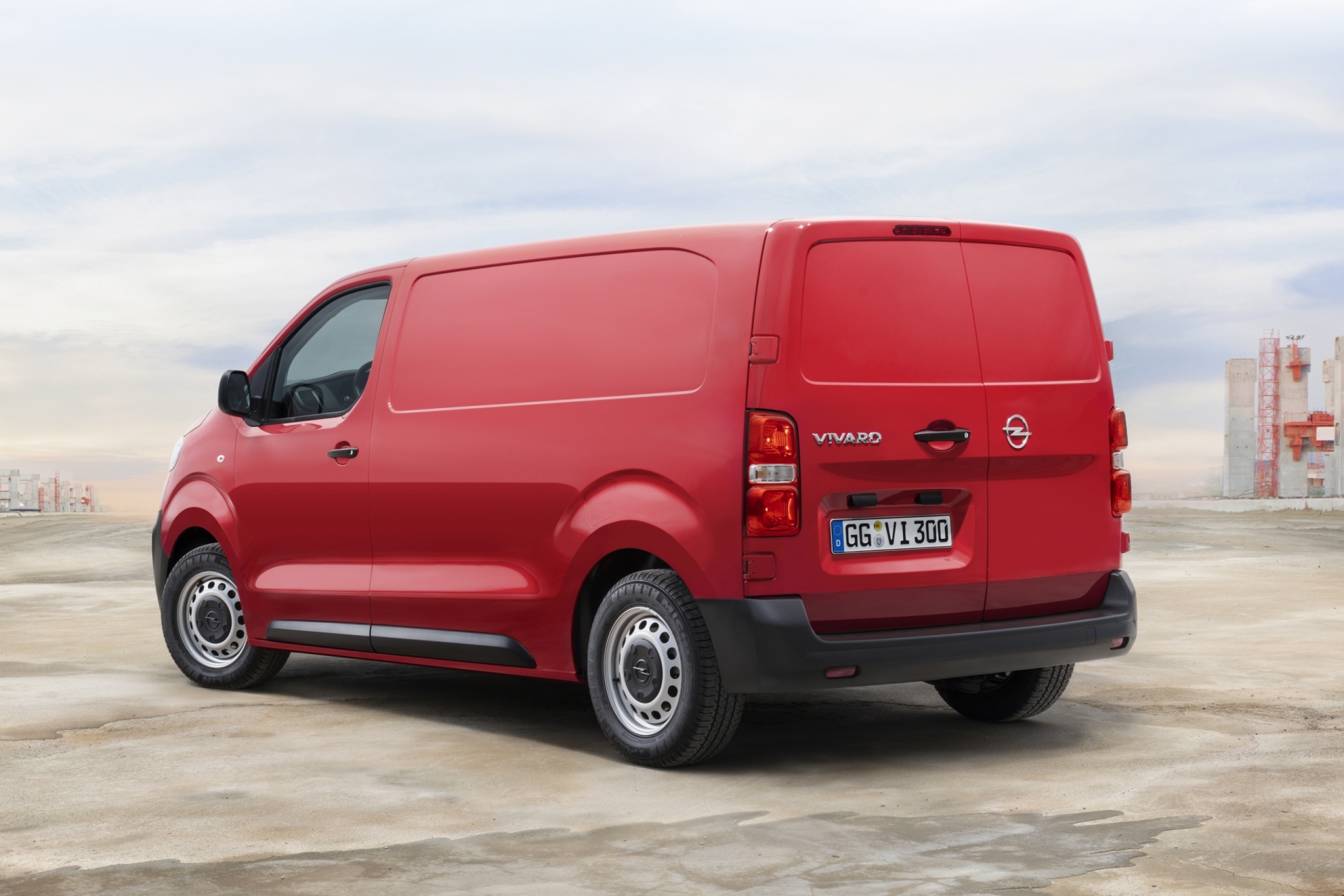 Opel Vivaro - цены, отзывы, характеристики Vivaro от Opel