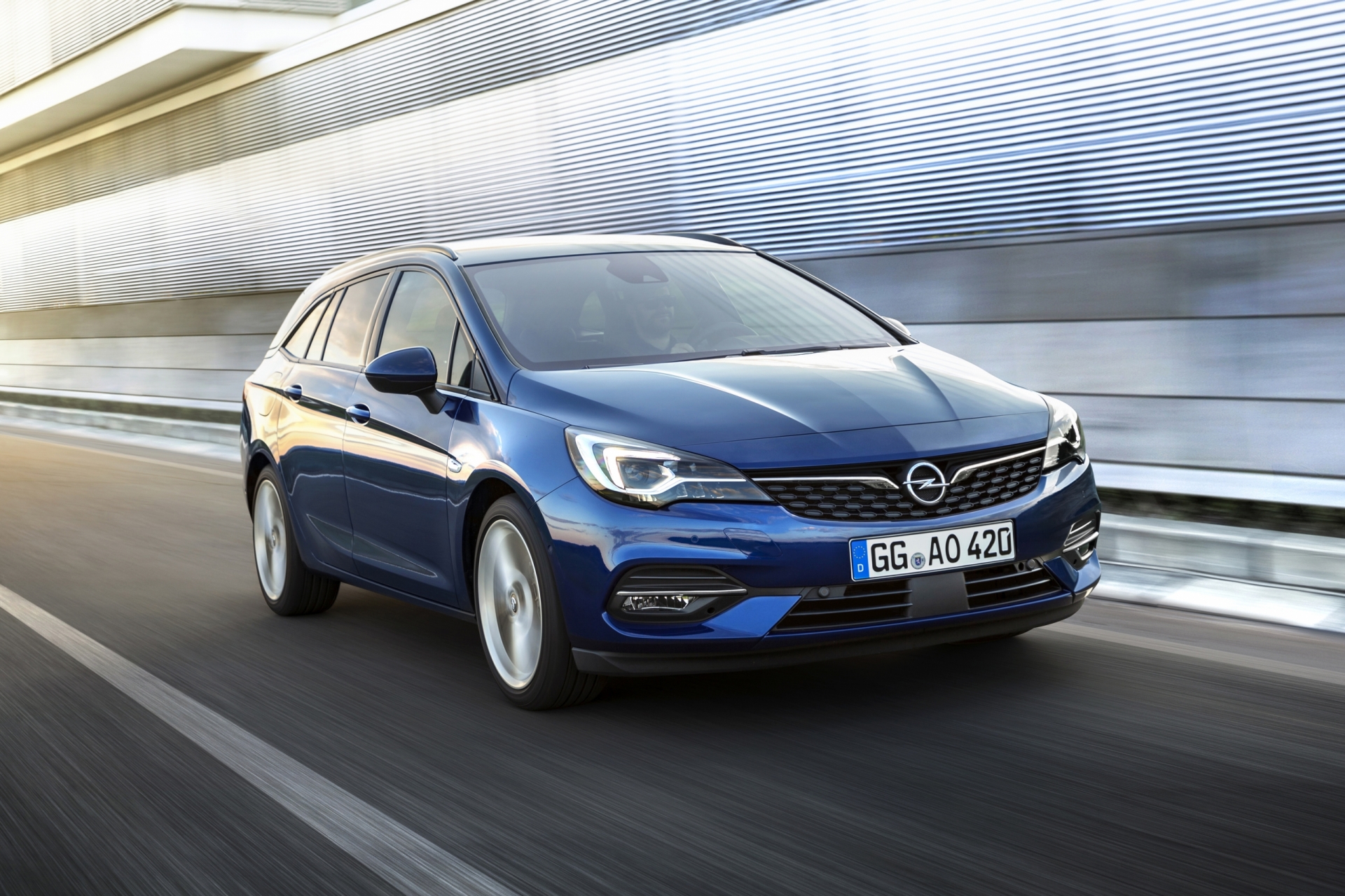 Opel Astra Sports Tourer - цены, отзывы, характеристики Astra Sports Tourer  от Opel