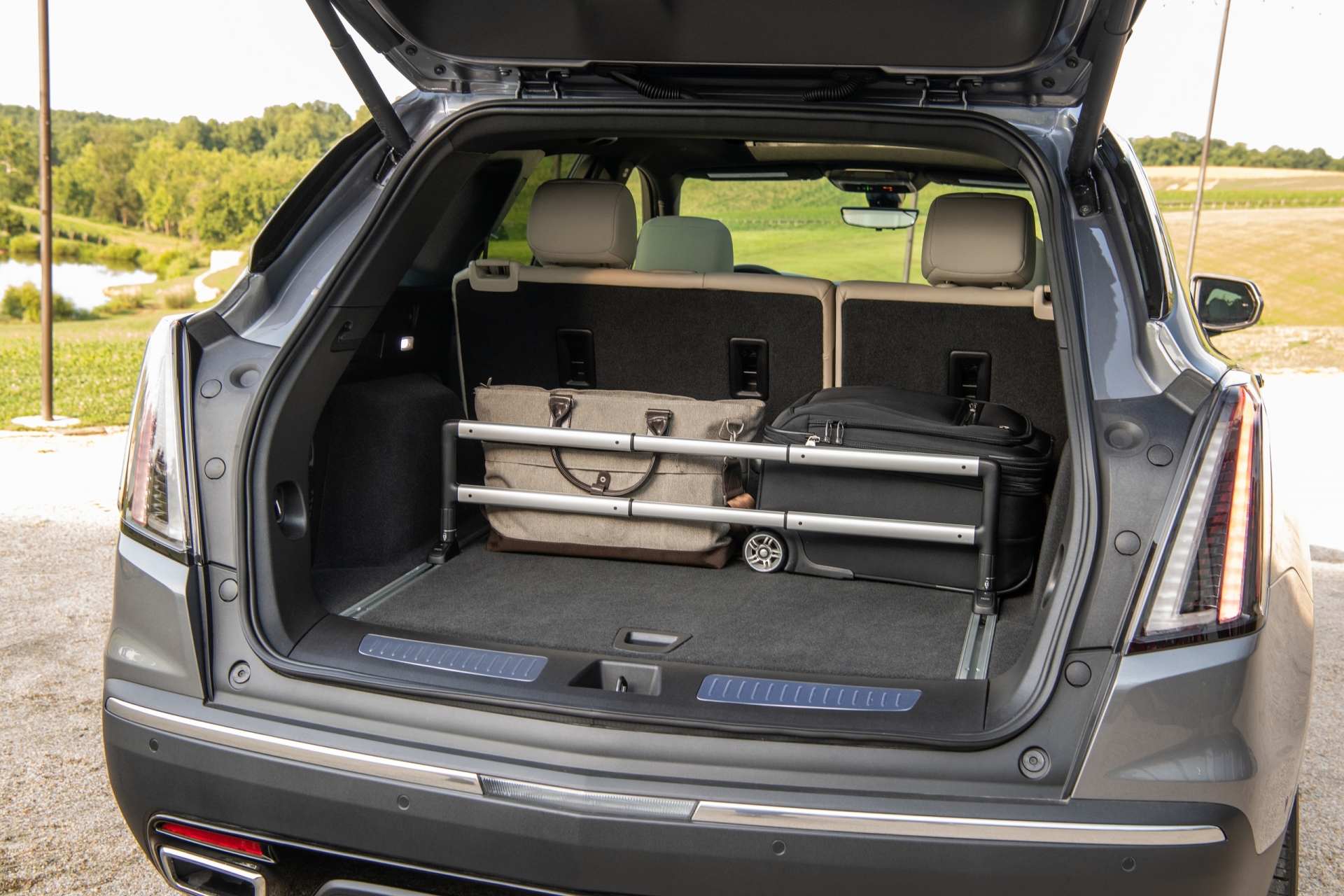 Cadillac XT5 2.0 AT AWD Sport (12.2019 - 04.2022) - технические характеристики