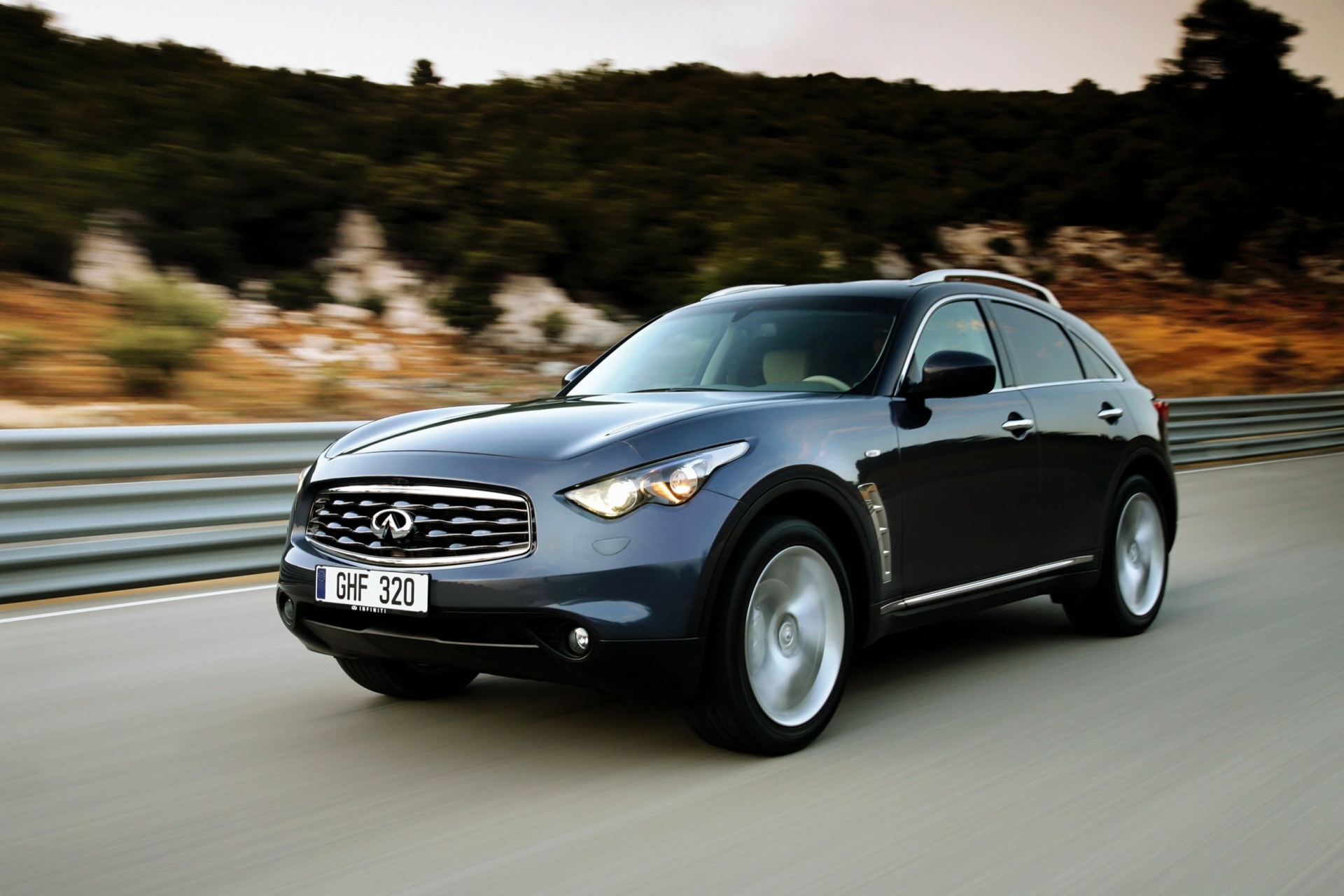 Infiniti FX37/FX50/FX30D - цены, отзывы, характеристики FX37/FX50/FX30D от  Infiniti