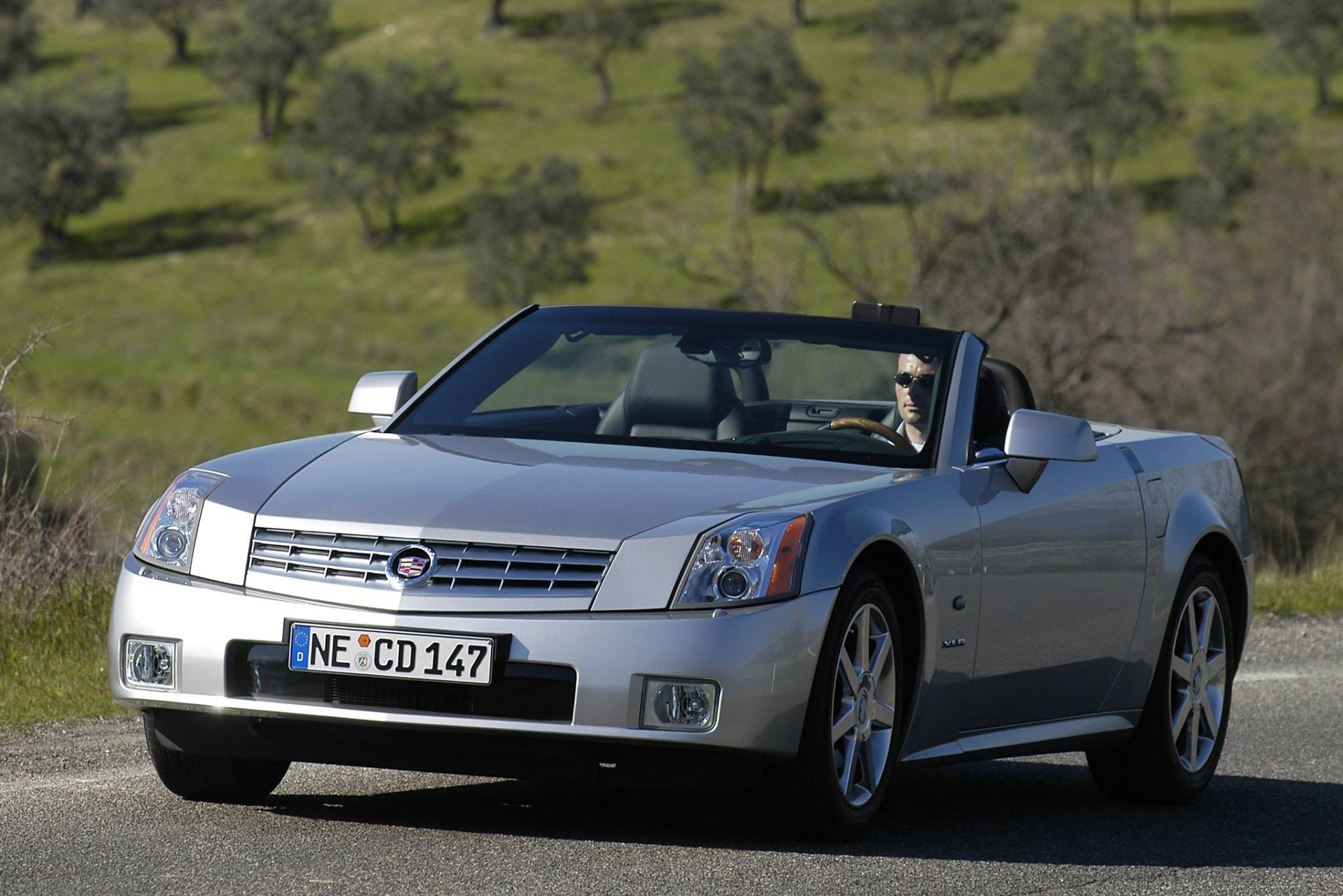 2008 Cadillac XLR turned into a 1930s-style convertible (9 photos)