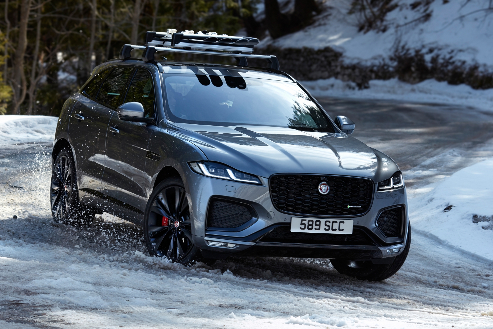 Jaguar F-Pace - цены, отзывы, характеристики F-Pace от Jaguar