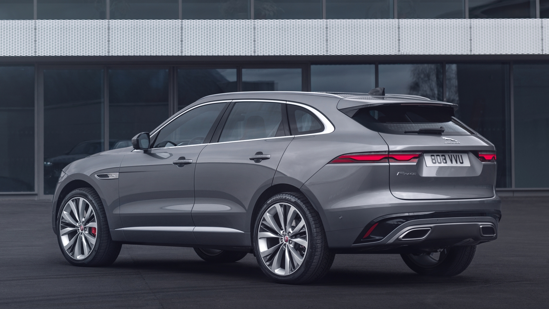 Jaguar F-Pace - цены, отзывы, характеристики F-Pace от Jaguar