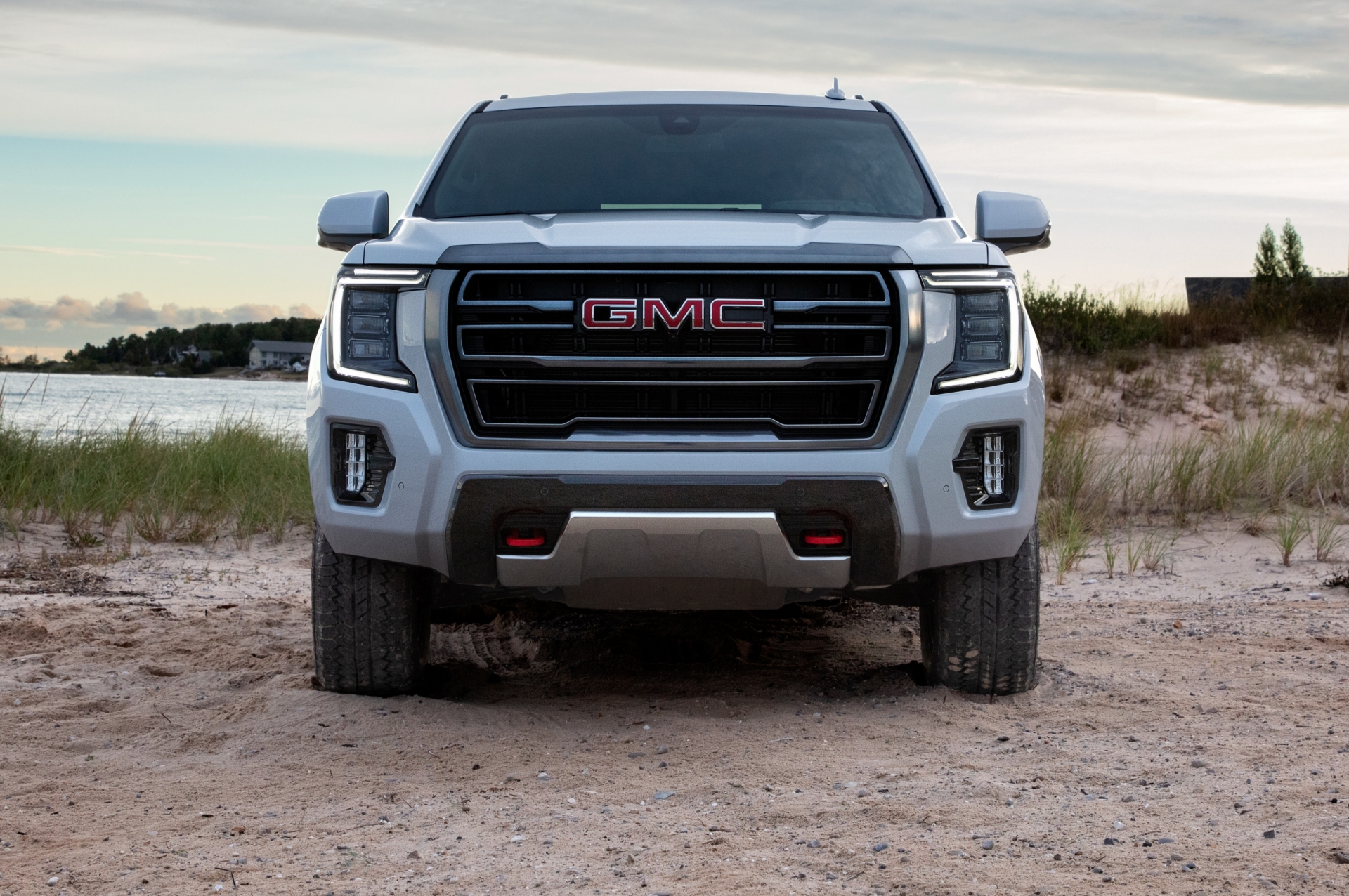 GMC Yukon - цены, отзывы, характеристики Yukon от GMC