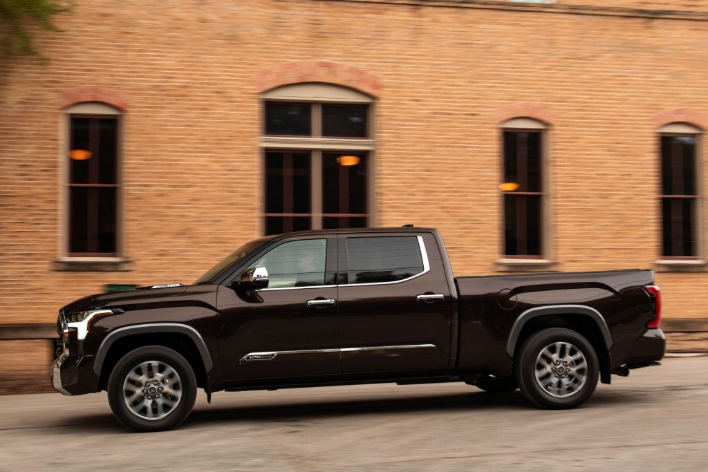 Toyota Tundra - цены, отзывы, характеристики Tundra от Toyota
