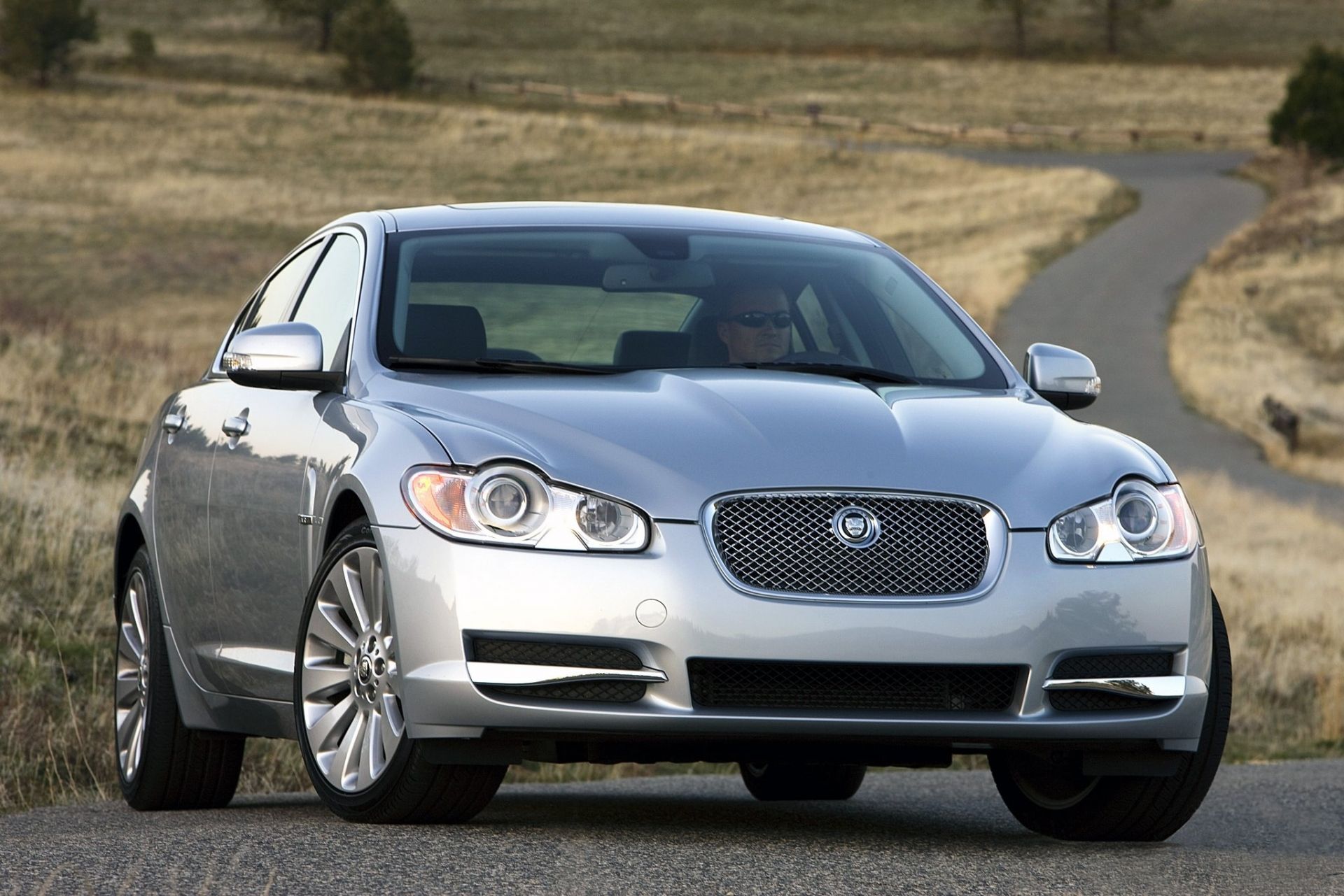 Jaguar XF - цены, отзывы, характеристики XF от Jaguar