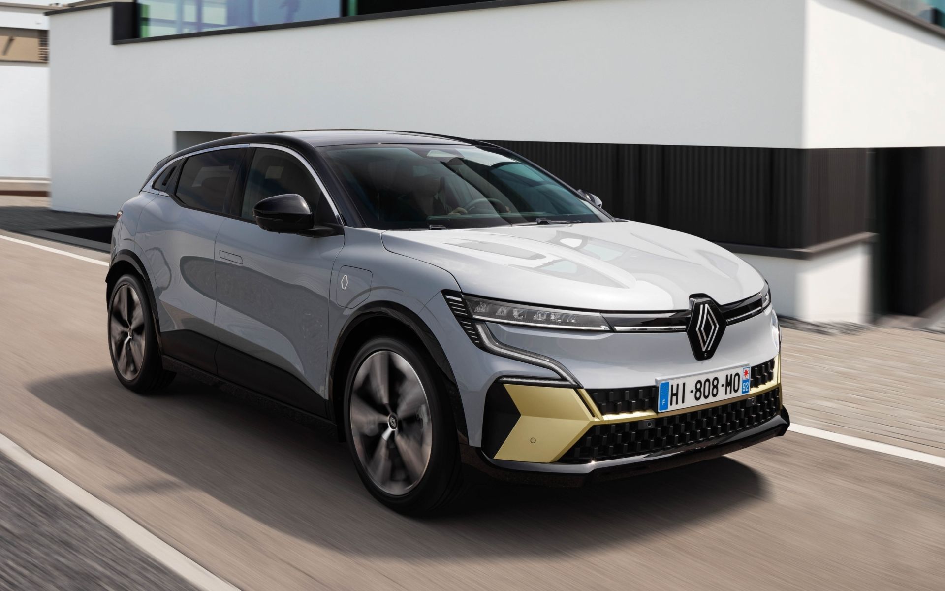 Renault Megane E-Tech - цены, отзывы, характеристики Megane E-Tech от  Renault