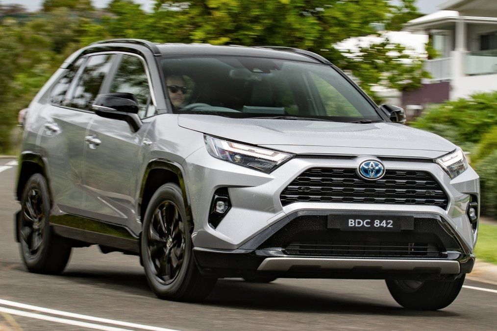 Купить TOYOTA RAV4 (Рав 4) у официального дилера Тойота Киев Автострада