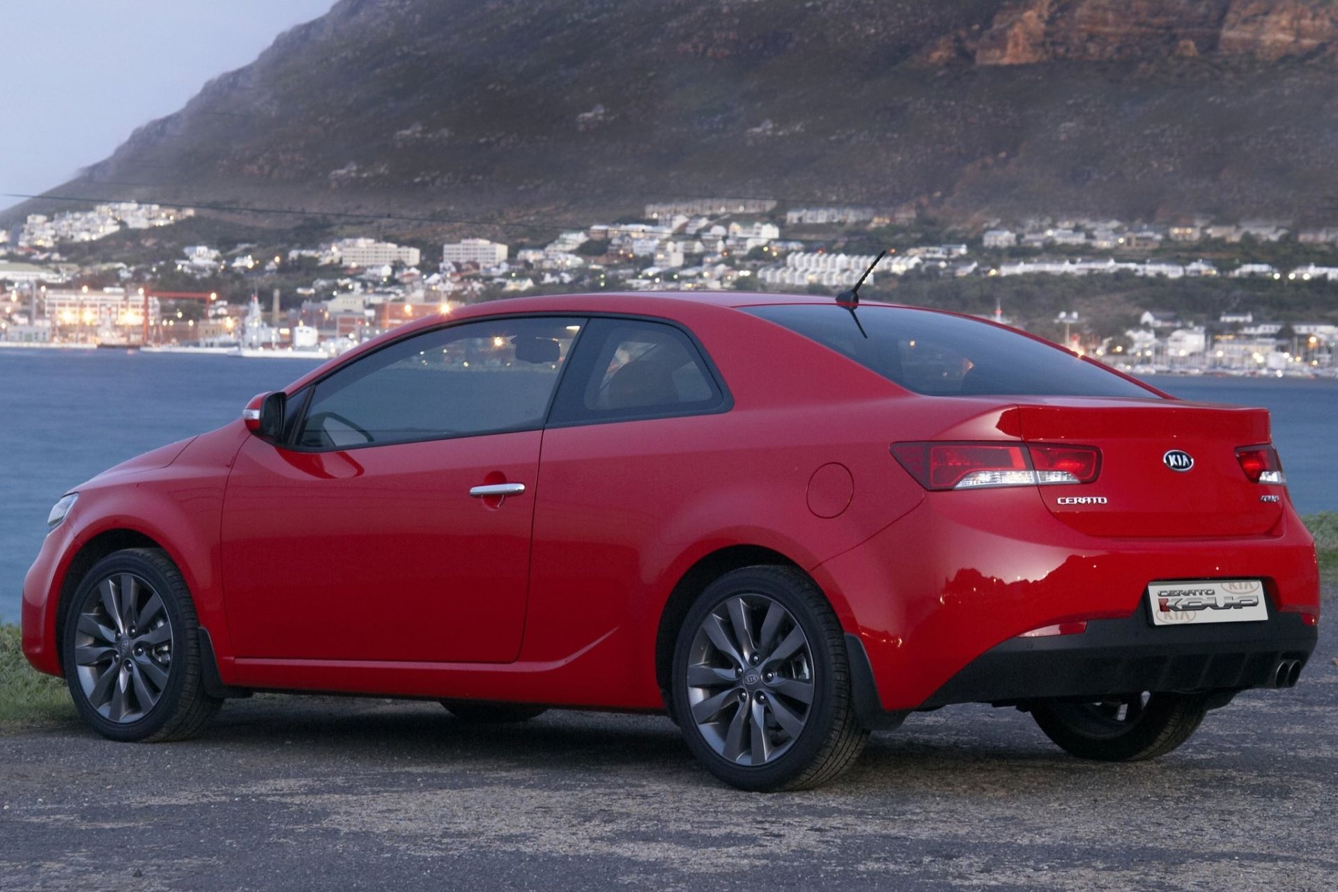 Фото Kia Cerato Koup 2 дв. купе 2010 – 2012