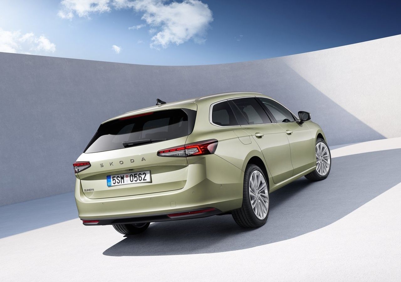 Skoda Superb Combi - цены, отзывы, характеристики Superb Combi от