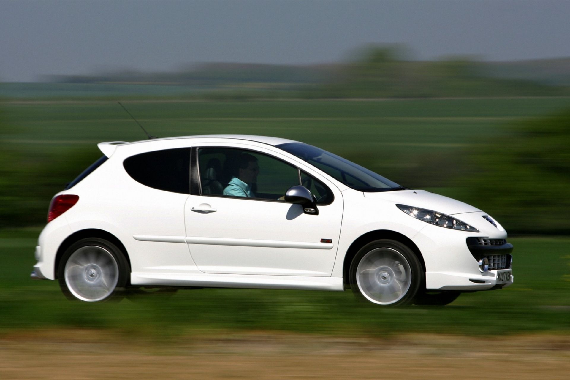 Peugeot 207 3-х дверный - цены, отзывы, характеристики 207 3-х дверный от  Peugeot