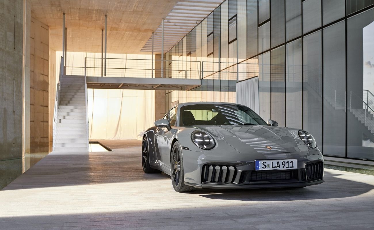Porsche 911 Carrera (992) - цены, отзывы, характеристики 911