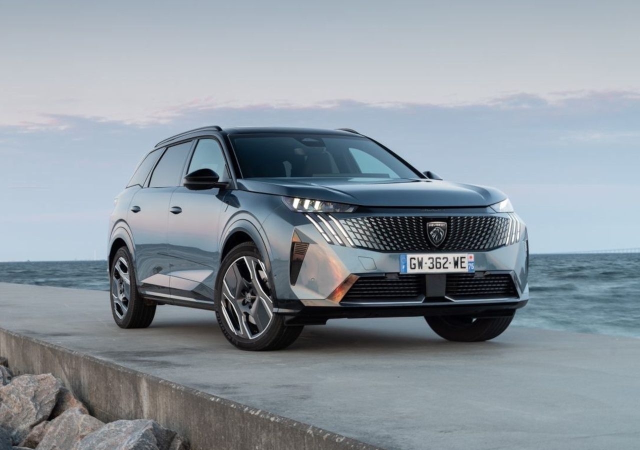 Peugeot 5008 - цены, отзывы, характеристики 5008 от Peugeot