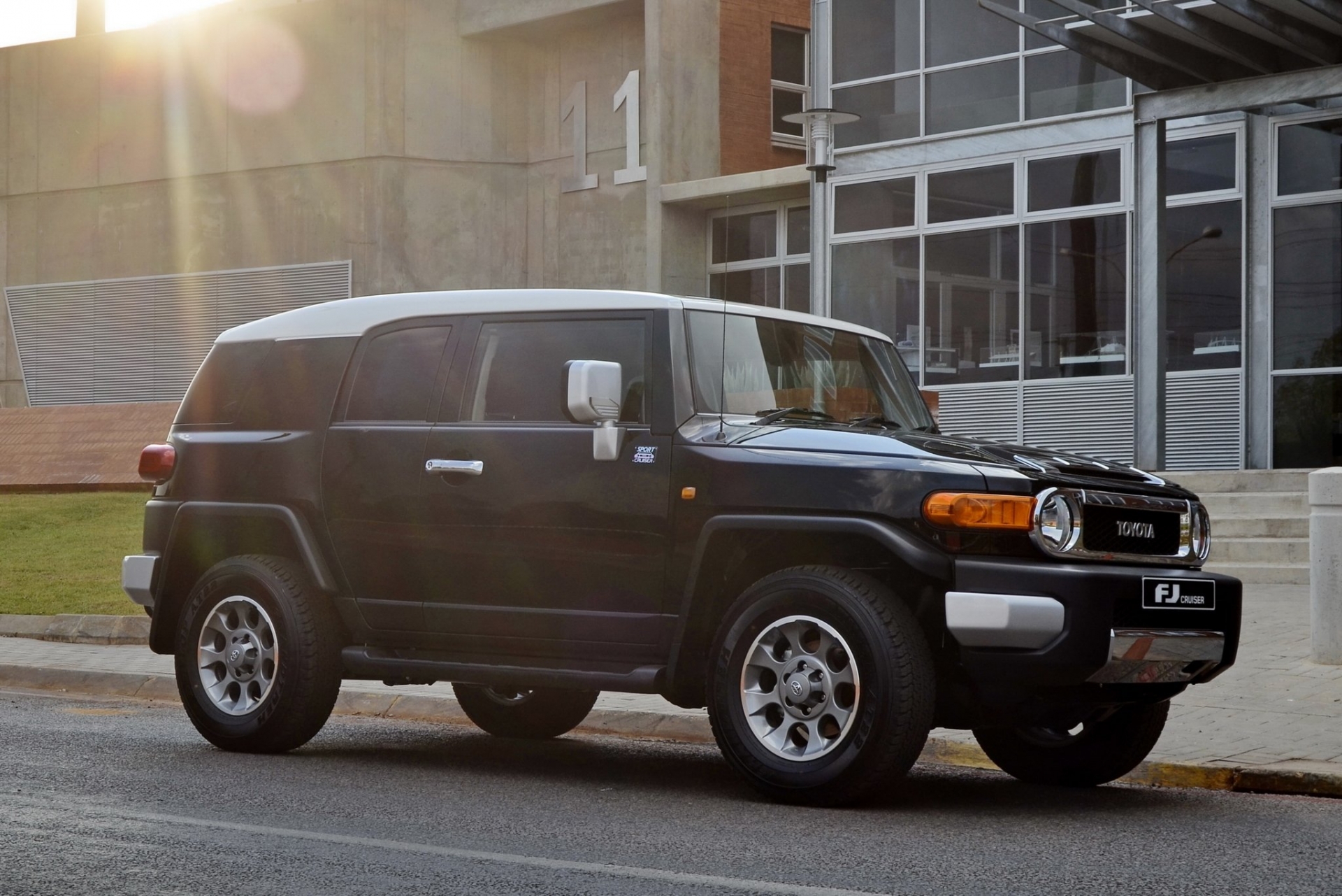 Эпатажная Toyota: FJ Cruiser