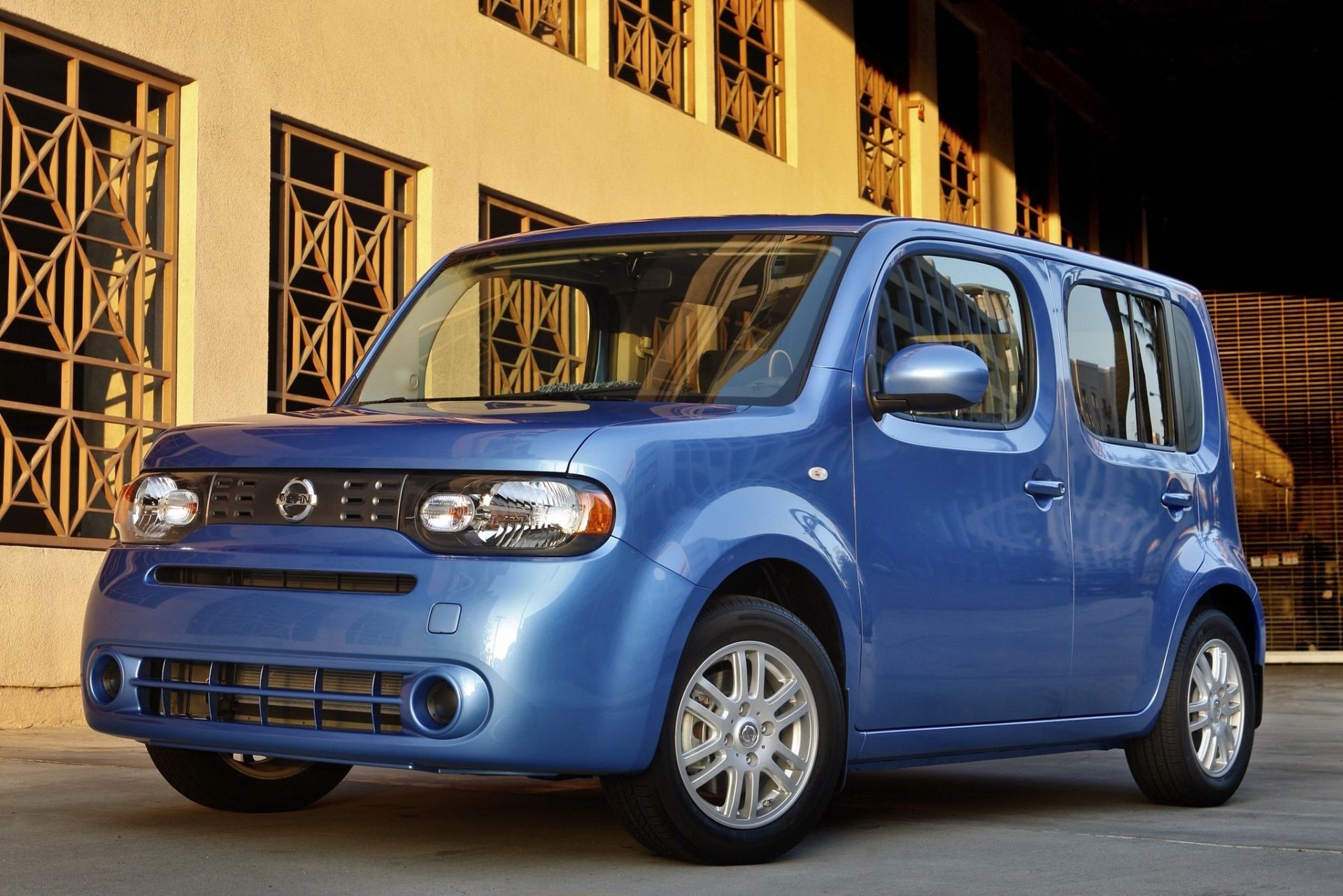 Nissan Cube - цены, отзывы, характеристики Cube от Nissan