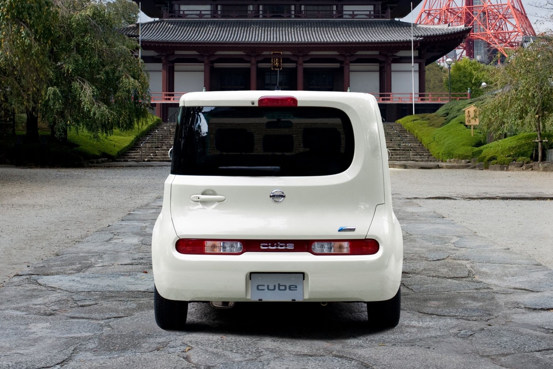 Nissan Cube - цены, отзывы, характеристики Cube от Nissan