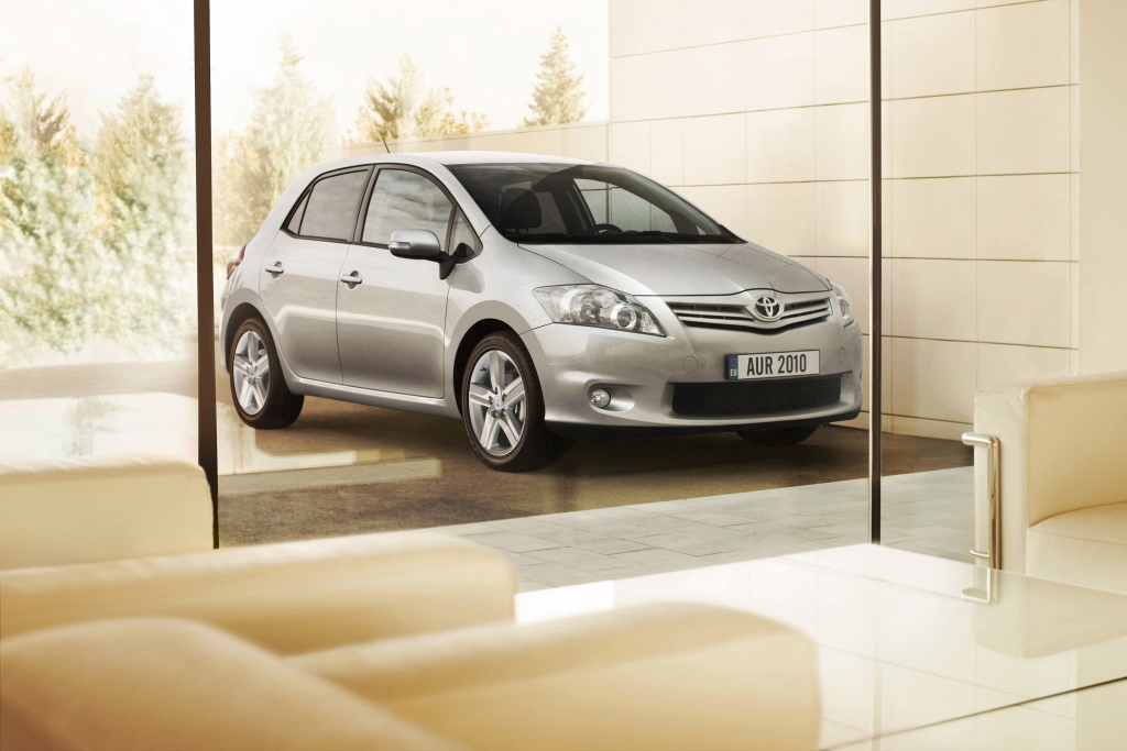 Цвета Toyota Auris (цвета кузова Тойота Аурис)