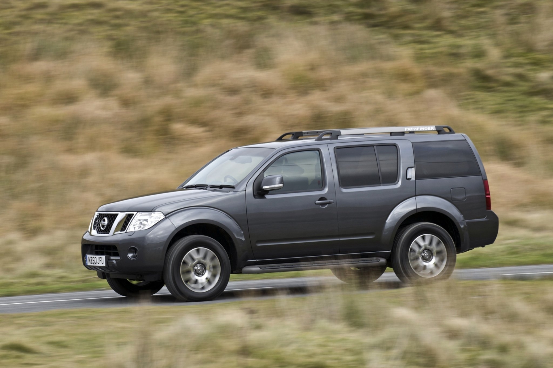 nissan pathfinder 2010