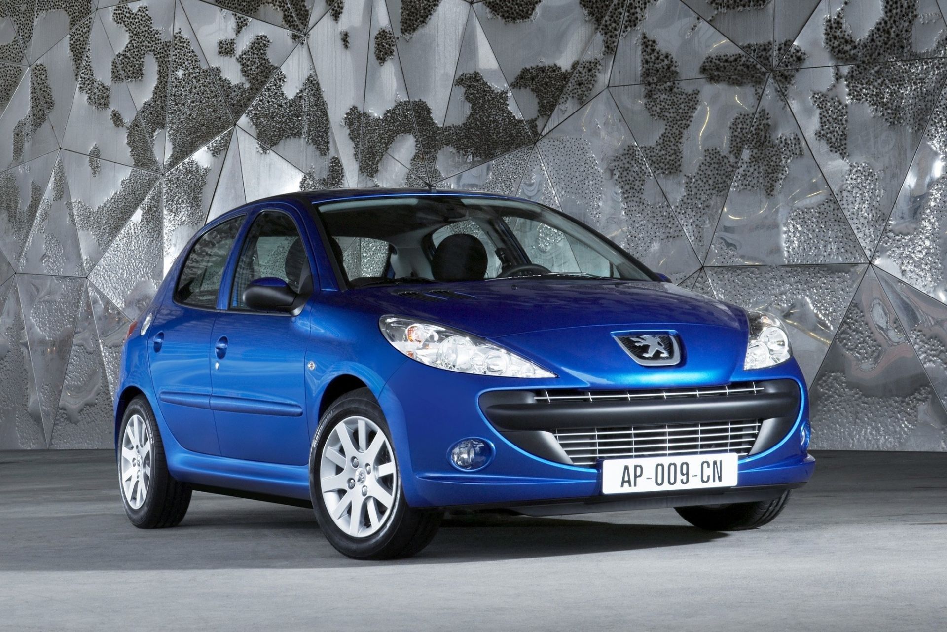 Peugeot 206+ 5-ти дверный - цены, отзывы, характеристики 206+ 5-ти дверный  от Peugeot