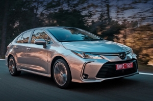 Отмечаем умеренность прогресса в седане Toyota Corolla