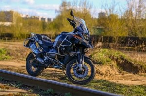 - {MARK} {MODEL}: BMW R1200GS Adventure:  