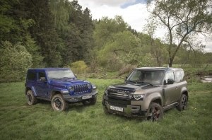 Тест-драйв {MARK} {MODEL}: Jeep Wrangler Rubicon против Land Rover Defender 90. Коротыши