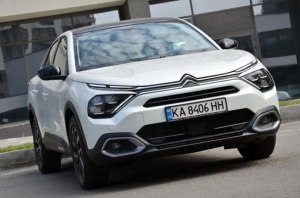 Citroen C4 X:       Citroen